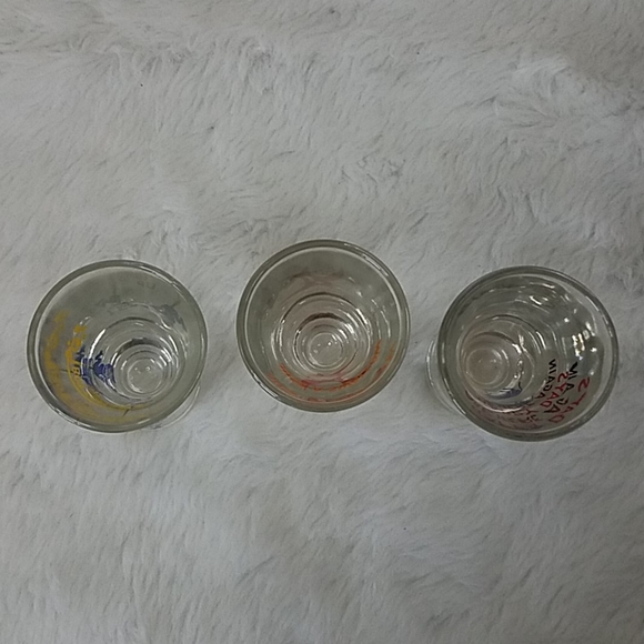 3 VINTAGE FLUTED TAPERED SHOT GLASSES - Picture 2 of 7